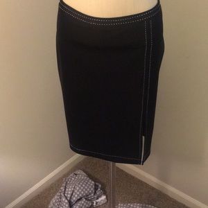 Skirt with slit
